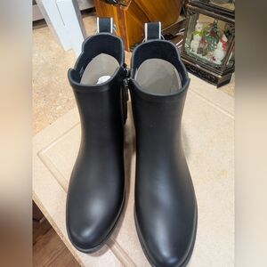 Black Ankle Rain Boots